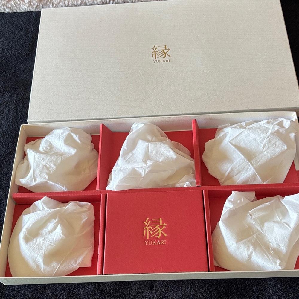Floral Porcelain Dish Set - White and Gold - Picture 6 of 7